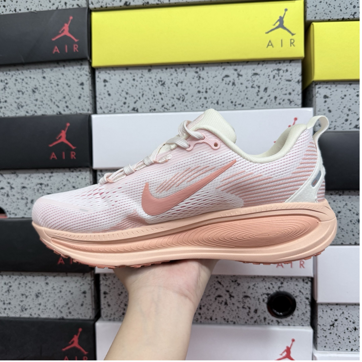 Nike Vomero 18 - Light Soft Pink Madder Root