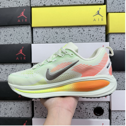 Nike Vomero 18 - Barely Green/Hyper Crimson/Barely Volt