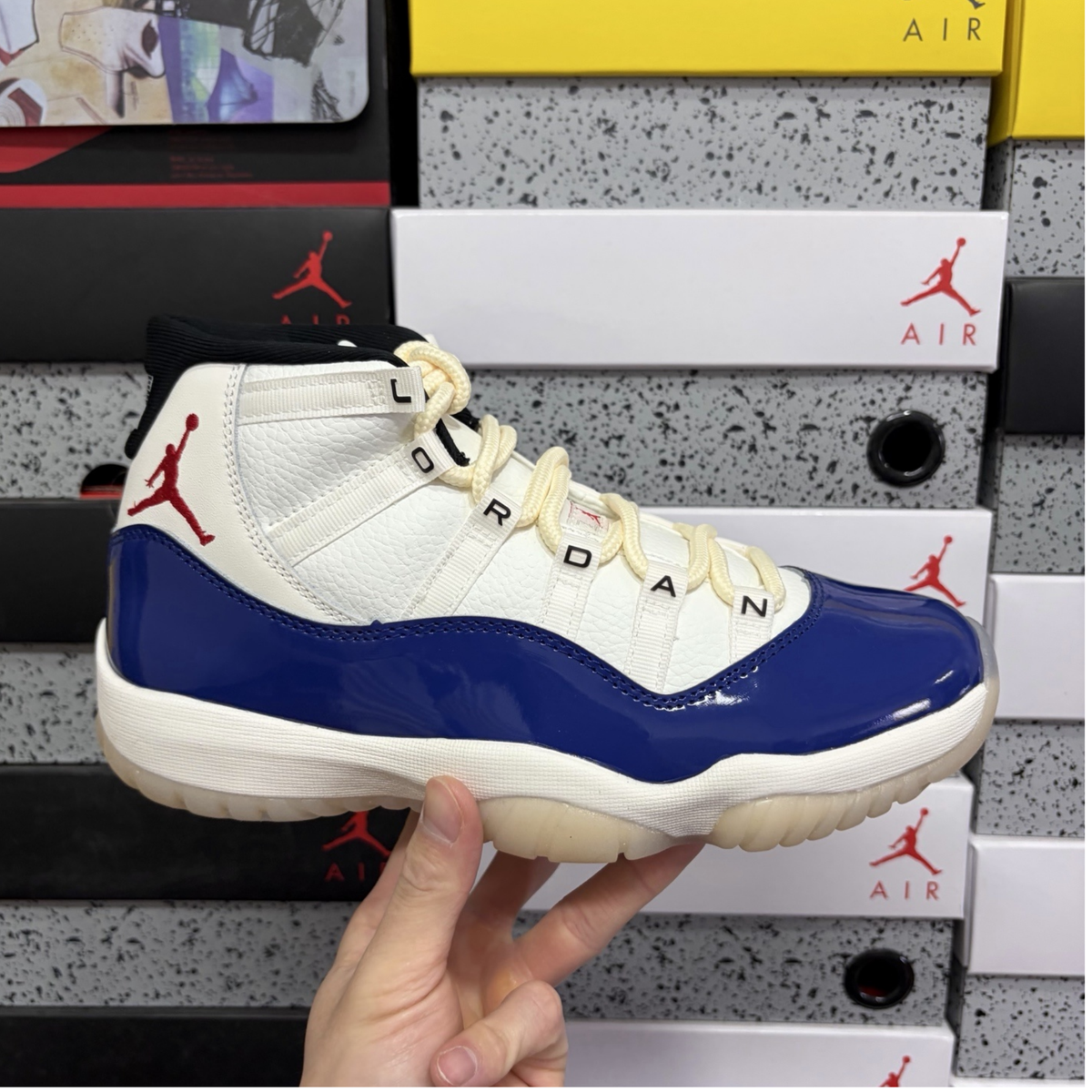 Air Jordan 11 Retro - Rare Air