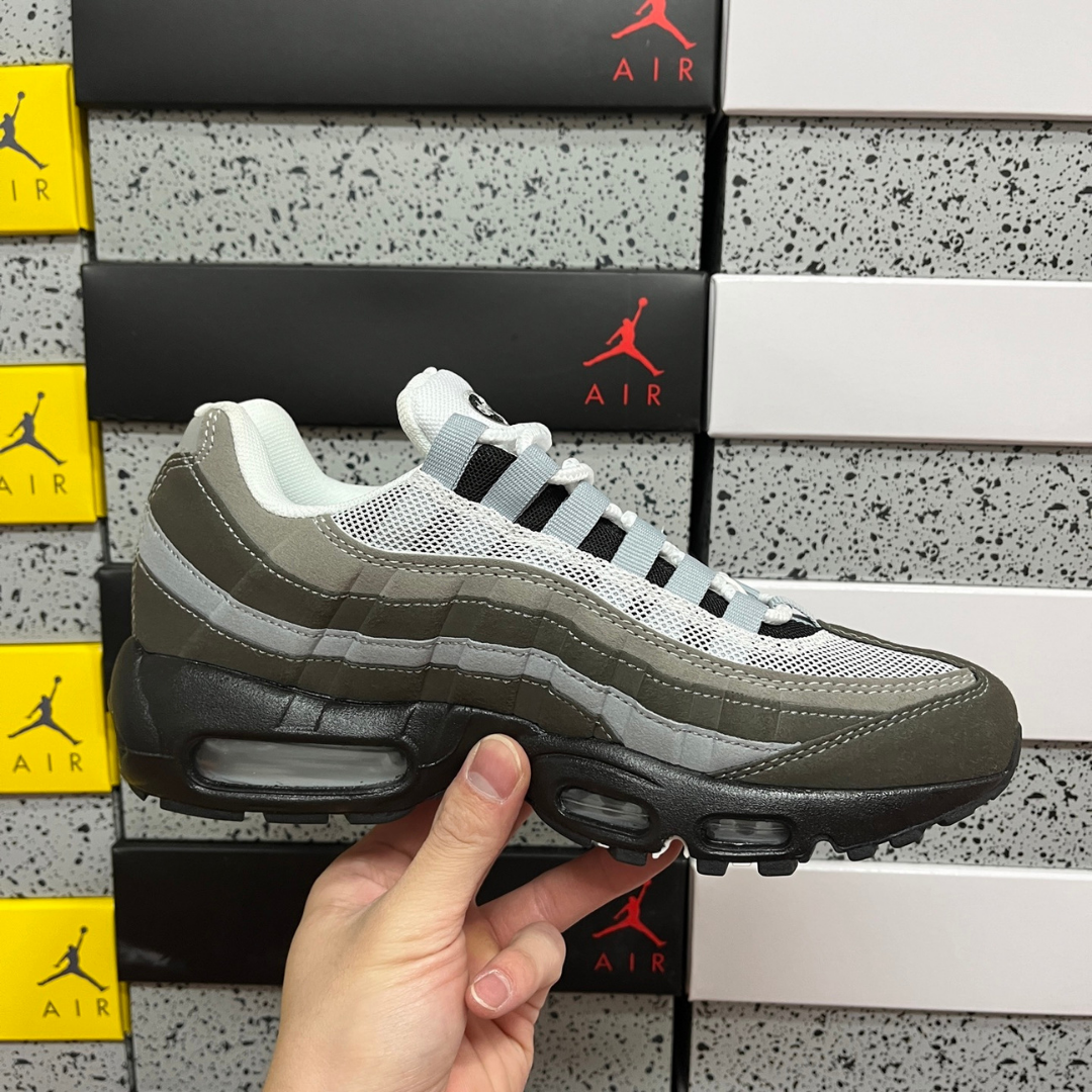 Air Max 95 - Smoke Gradient
