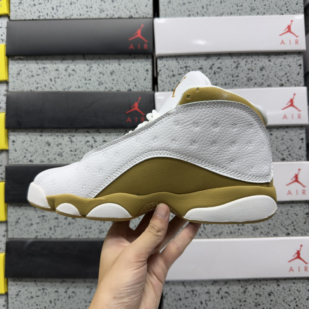 Air Jordan 13 Retro - Wheat