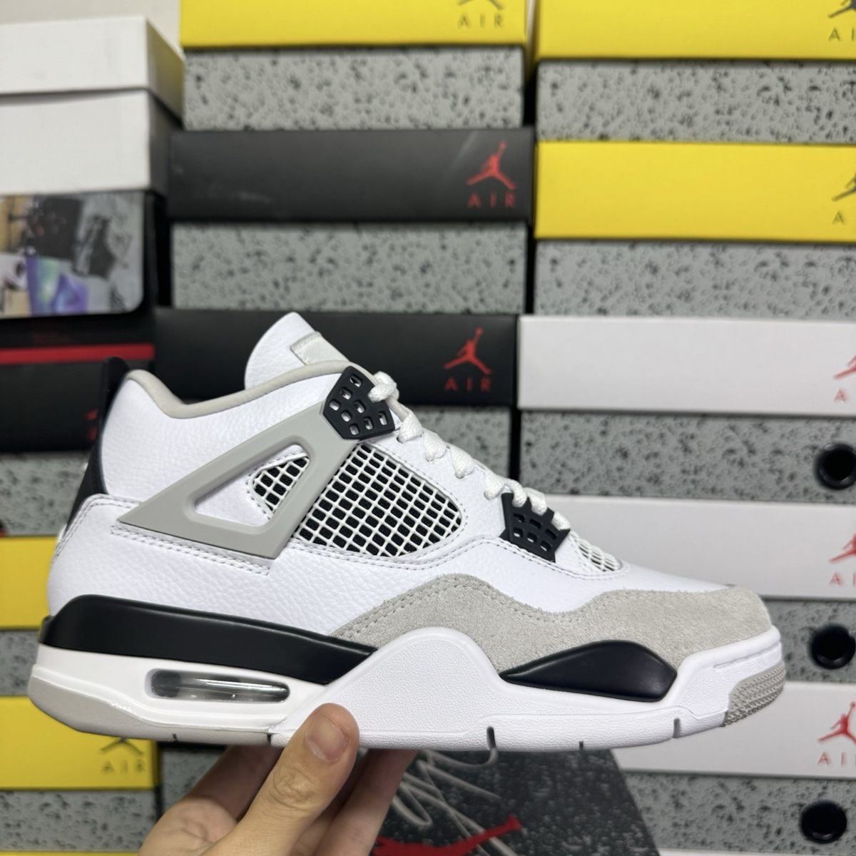 Air Jordan 4 Retro - Military Black