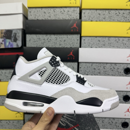 Air Jordan 4 Retro - Military Black
