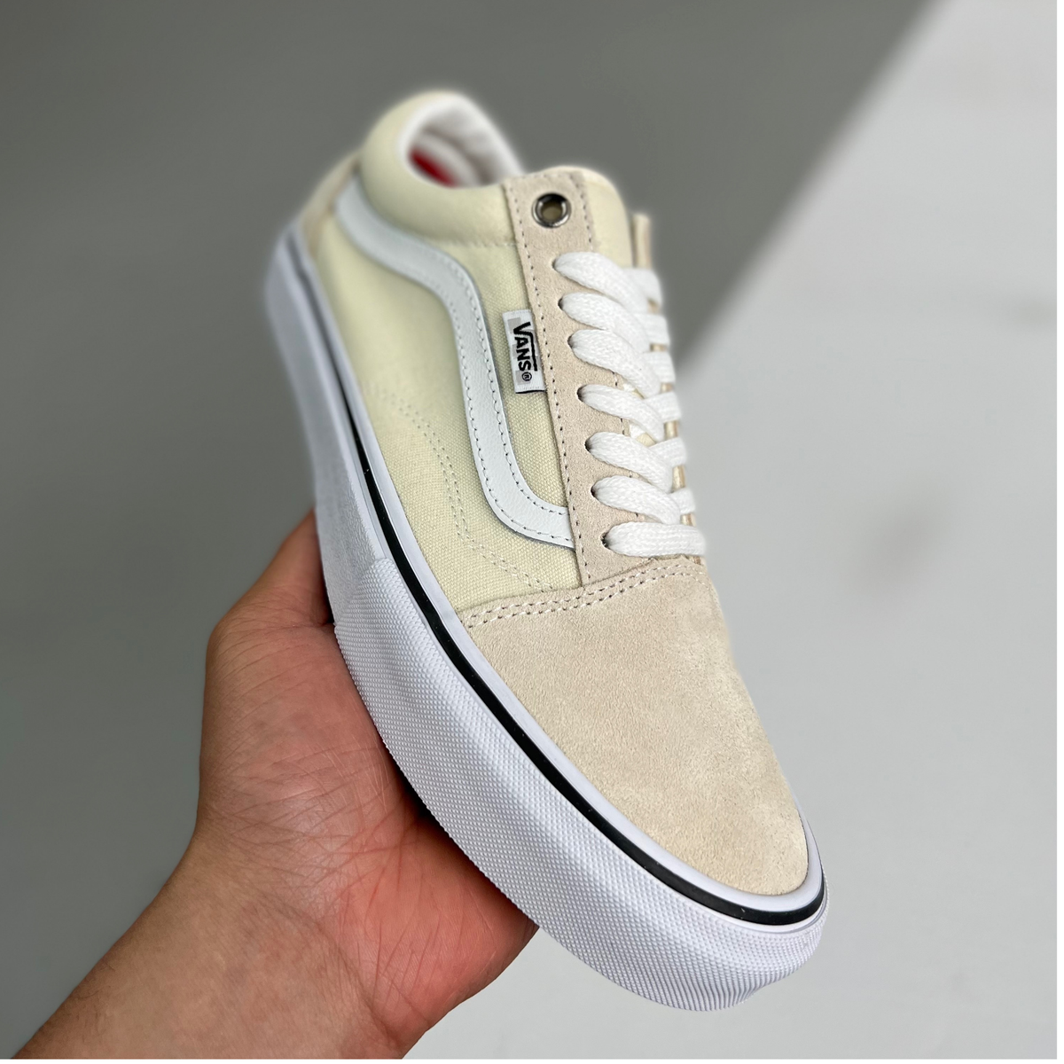 Palace x Vans Old Skool - Classic White