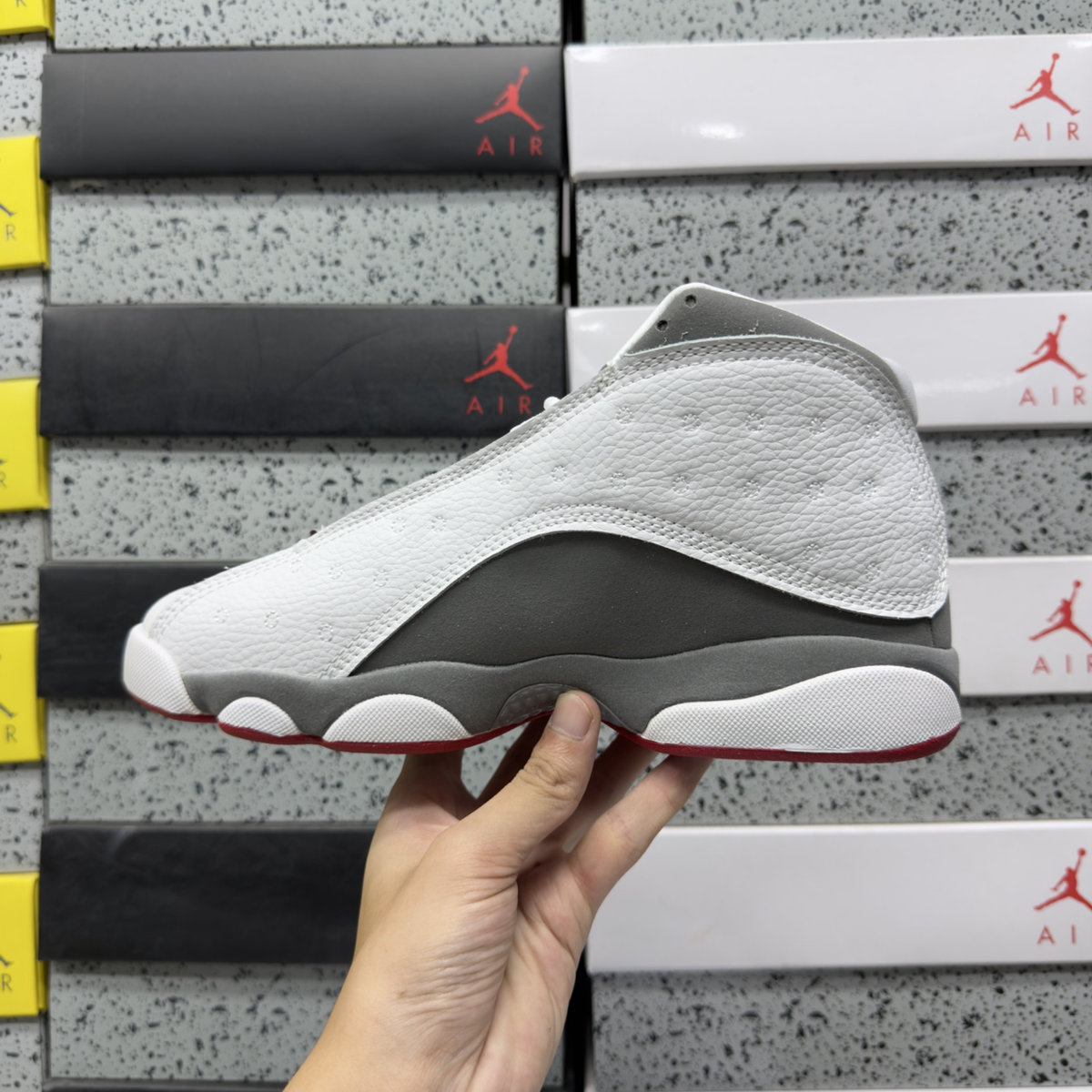 Air Jordan 13 Retro - Wolf Grey
