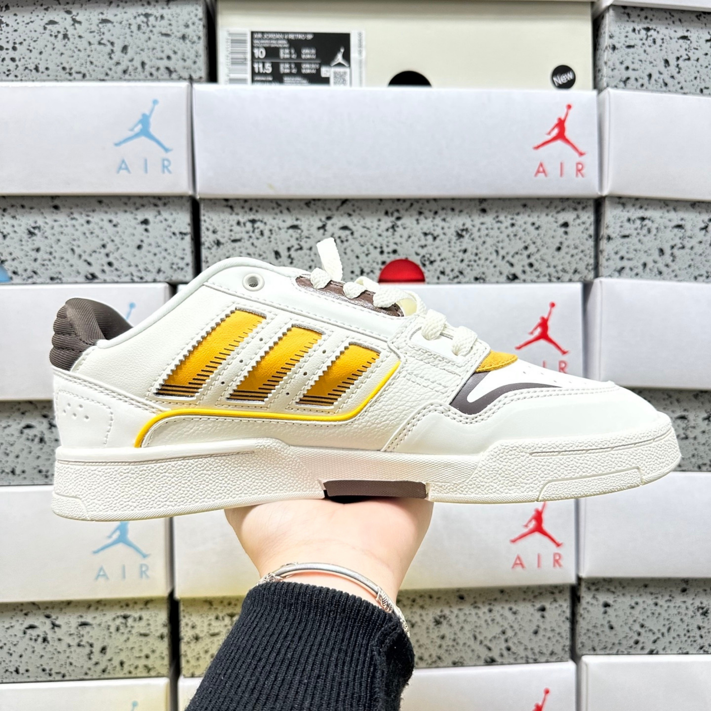 Adidas Drop Step Low 2.0 - White Tint / Collegiate Gold / Brown