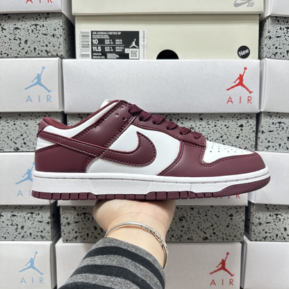 Nike Dunk Low - Bordeaux