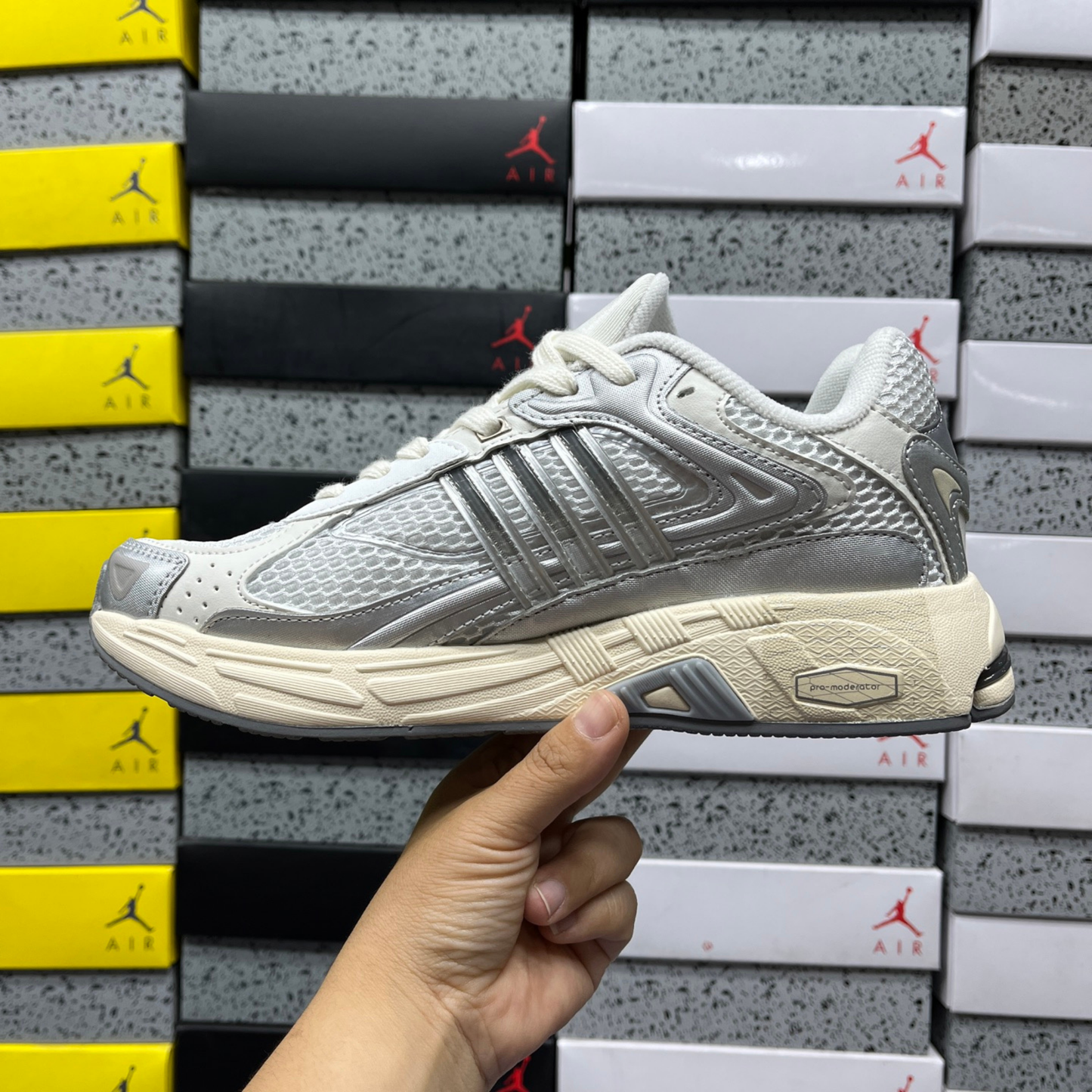 Adidas Response CL - White Tint Silver Metallic