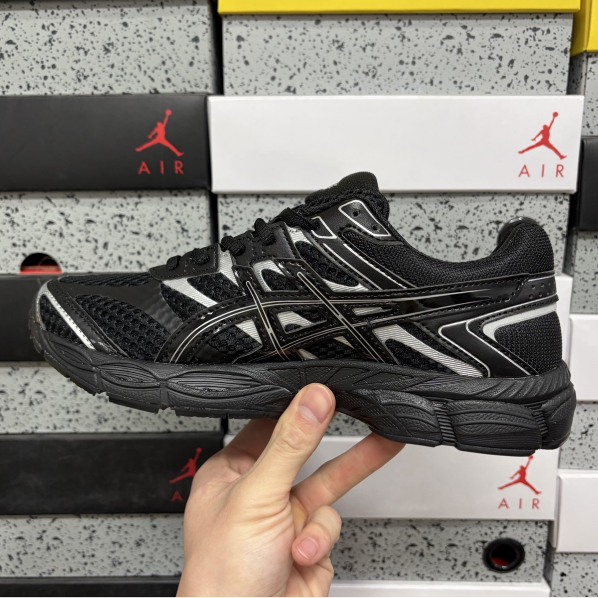 Asics Gel Cumulus 16 - Black Pure Silver