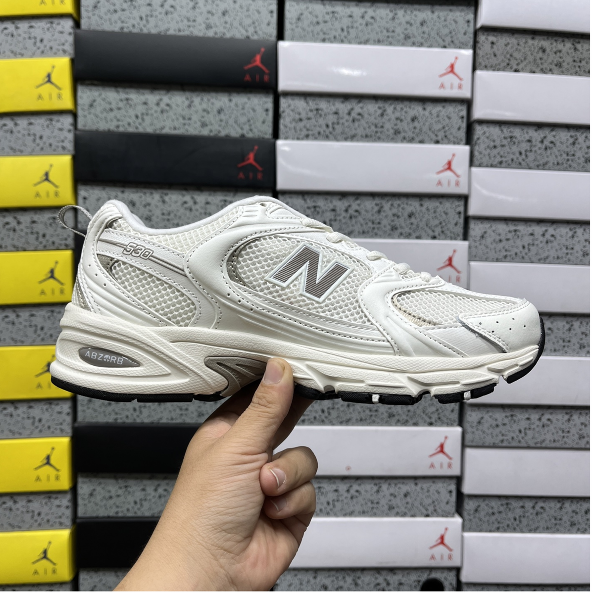 New Balance 530 - White Silver Metallic