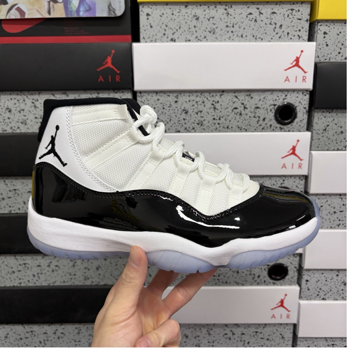 Air Jordan 11 Retro - Legend Blue