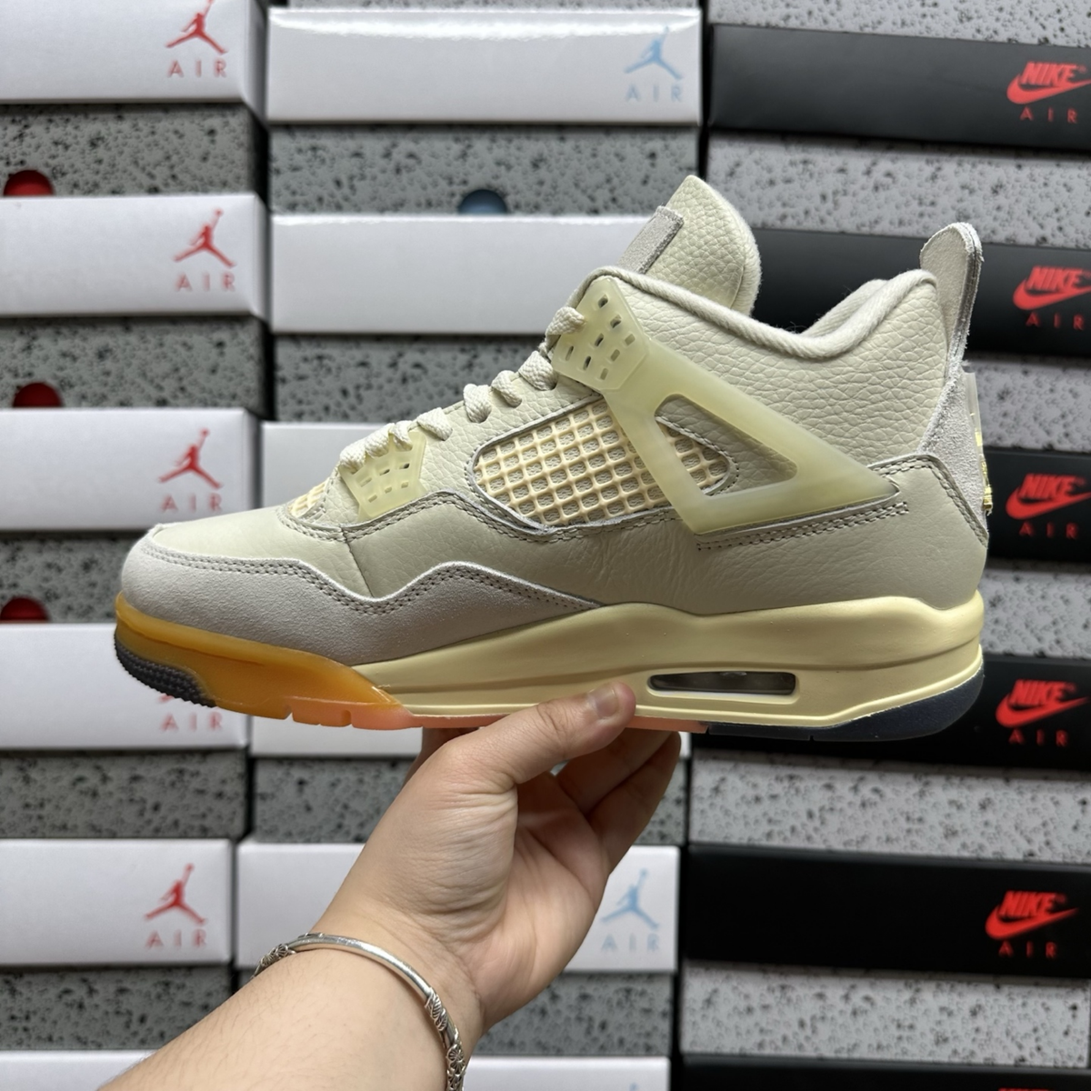 Air Jordan 4 Retro - Birds of Paradise