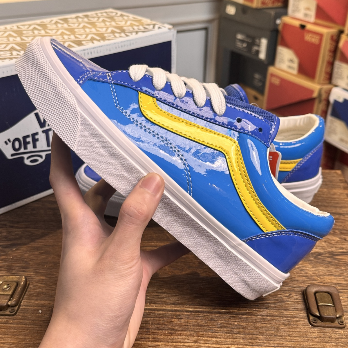 Vans LX Old Skool 36 Patent Leather - Bright Azure