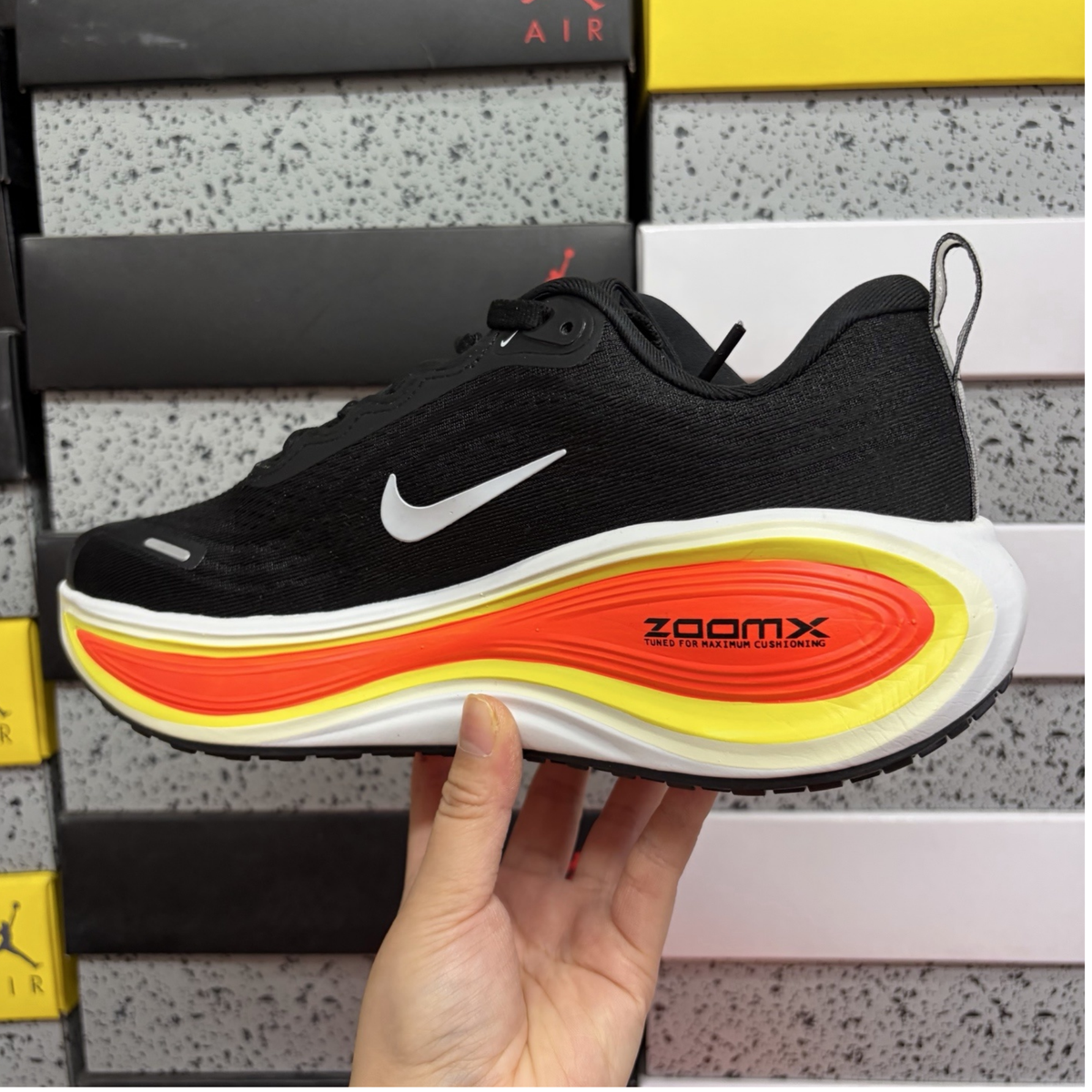 Nike Vomero Plus - Black Bright Crimson