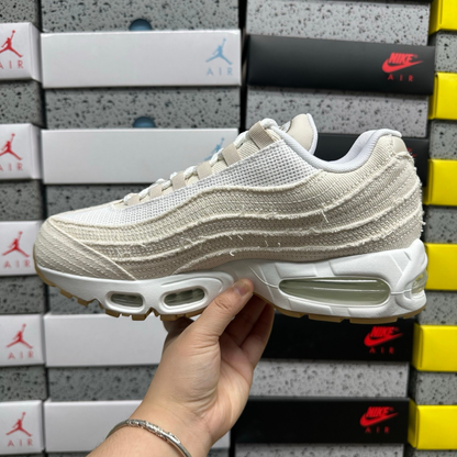 Air Max 95 x Levi's - Light Orewood Brown