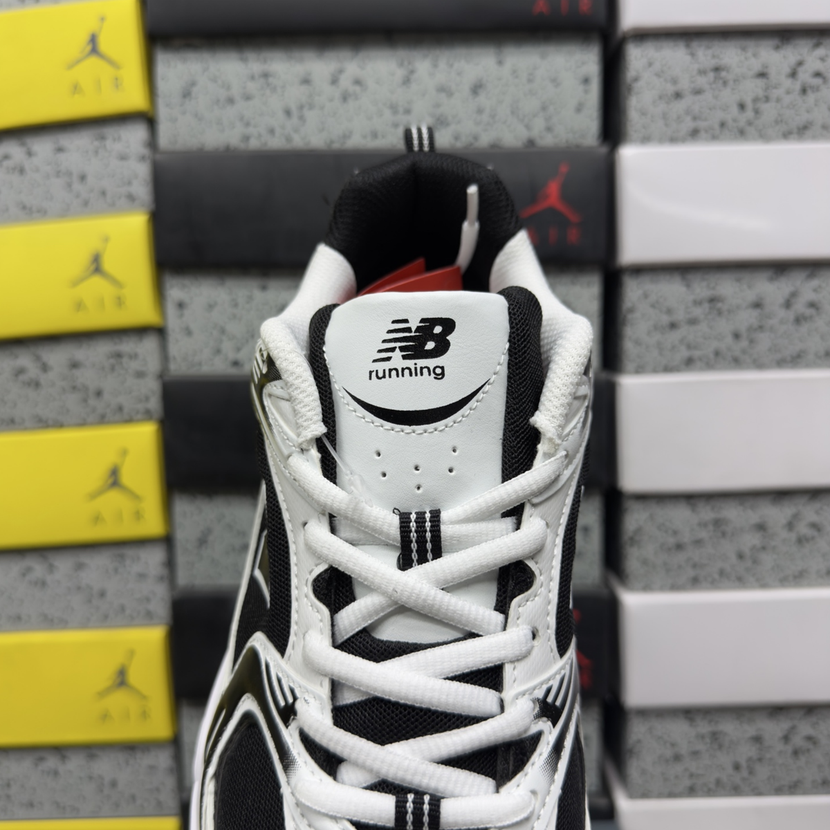 New Balance 530 - White Black