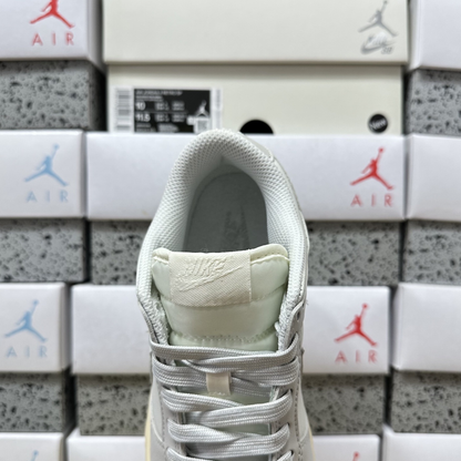 Nike Dunk Low - Light Bone