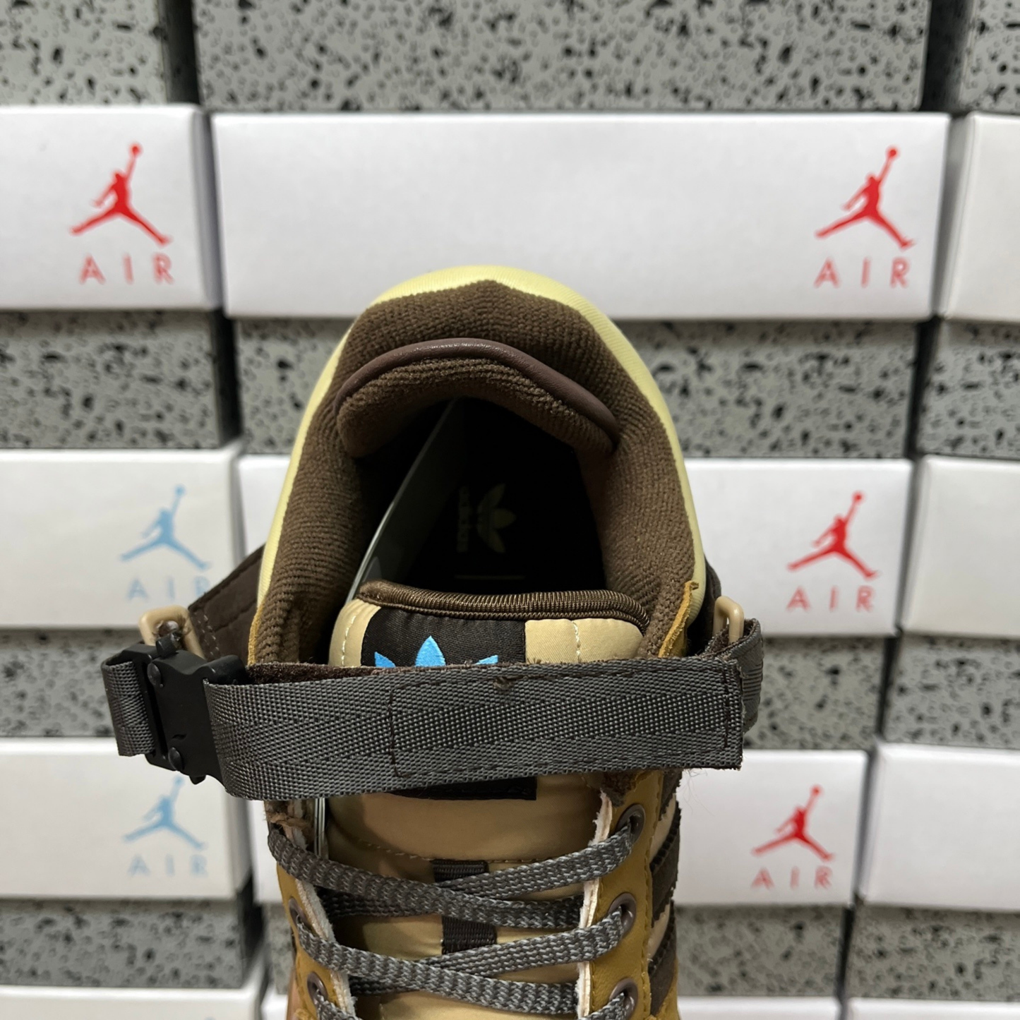 Adidas Forum Buckle Low  x Bad Bunny - The First Café