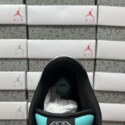 Diamond Supply Co x Nike SB Dunk Low Pro - Tiffany