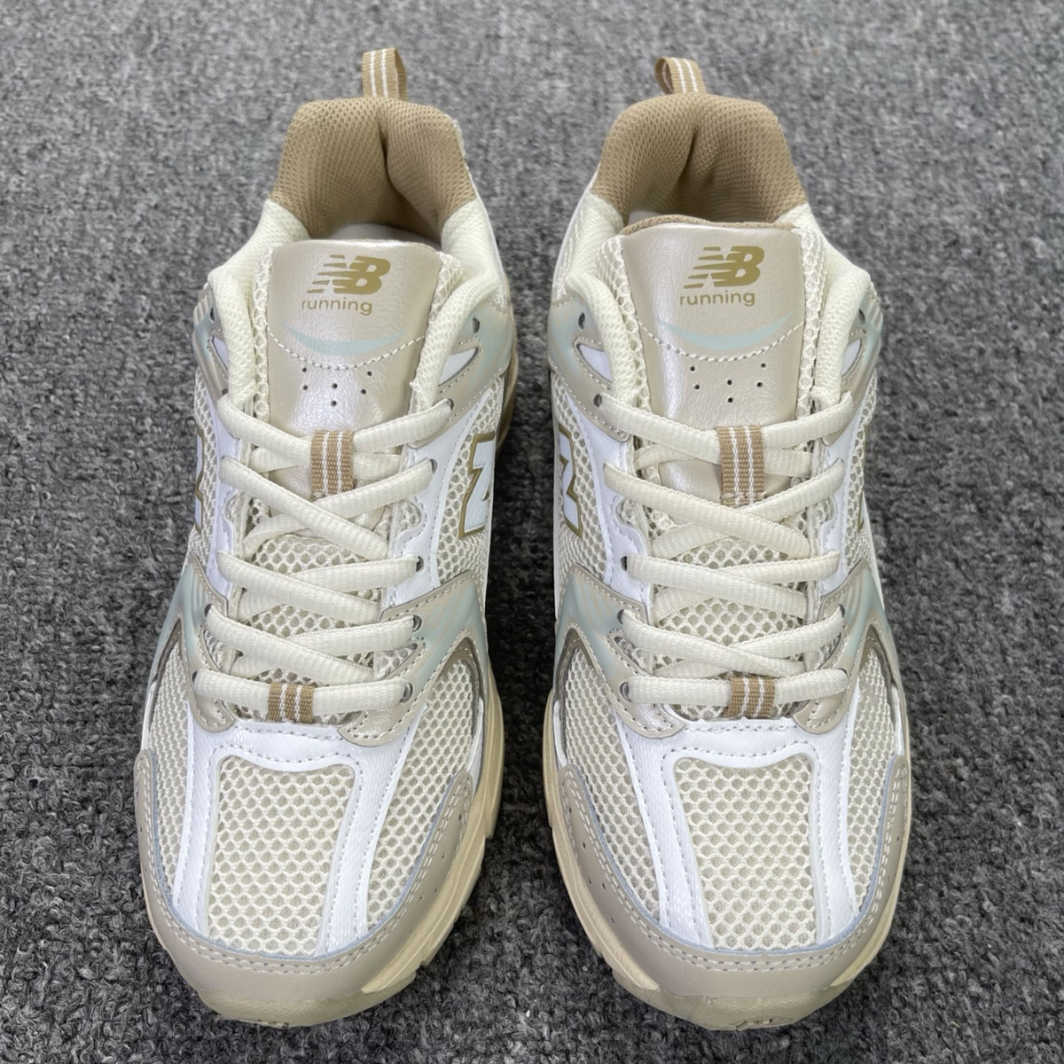 New Balance 530 - Beige Angora