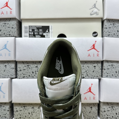 Nike Dunk Low - Medium Olive