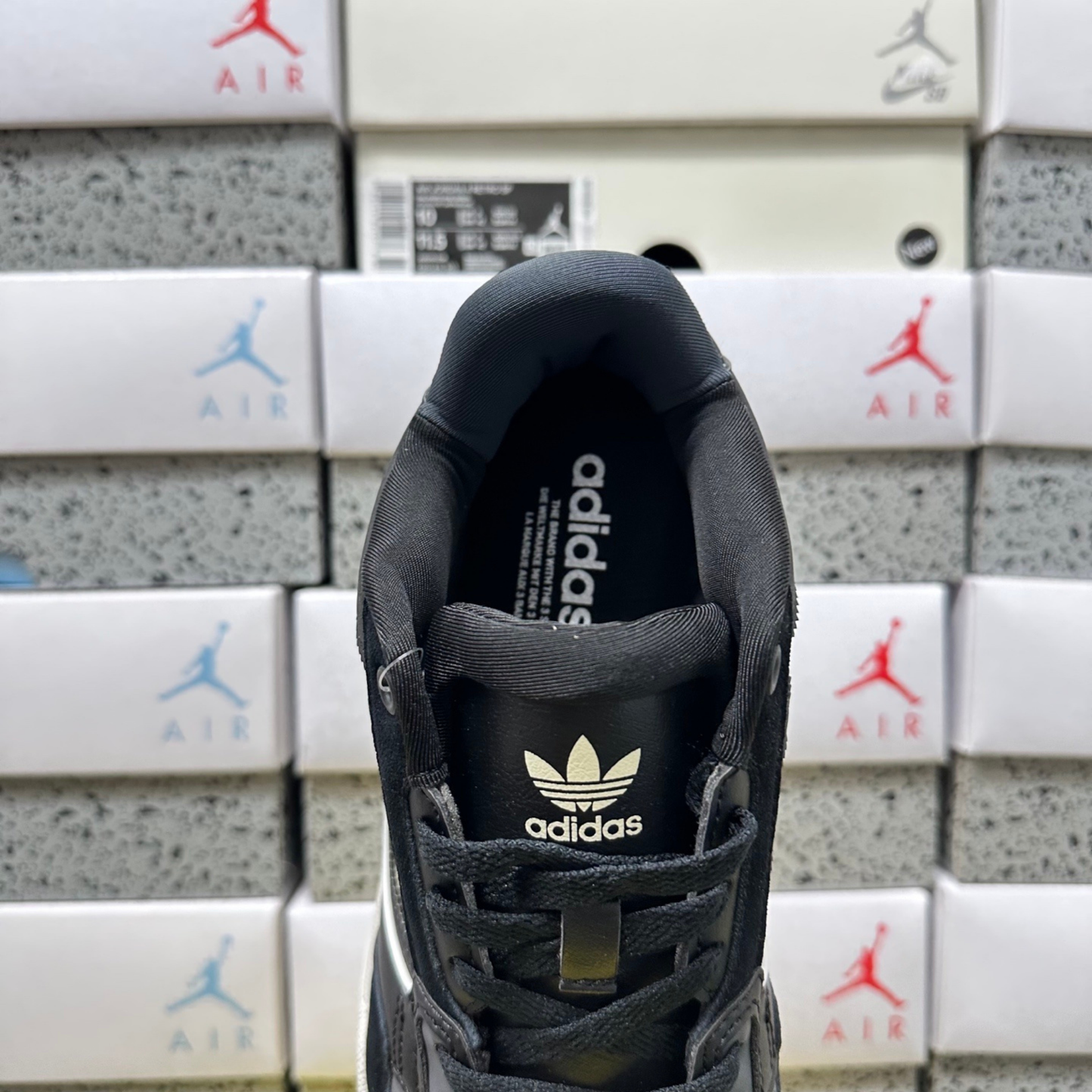 Adidas Drop Step Low 2.0 - Core Black / Chalk White / Carbon