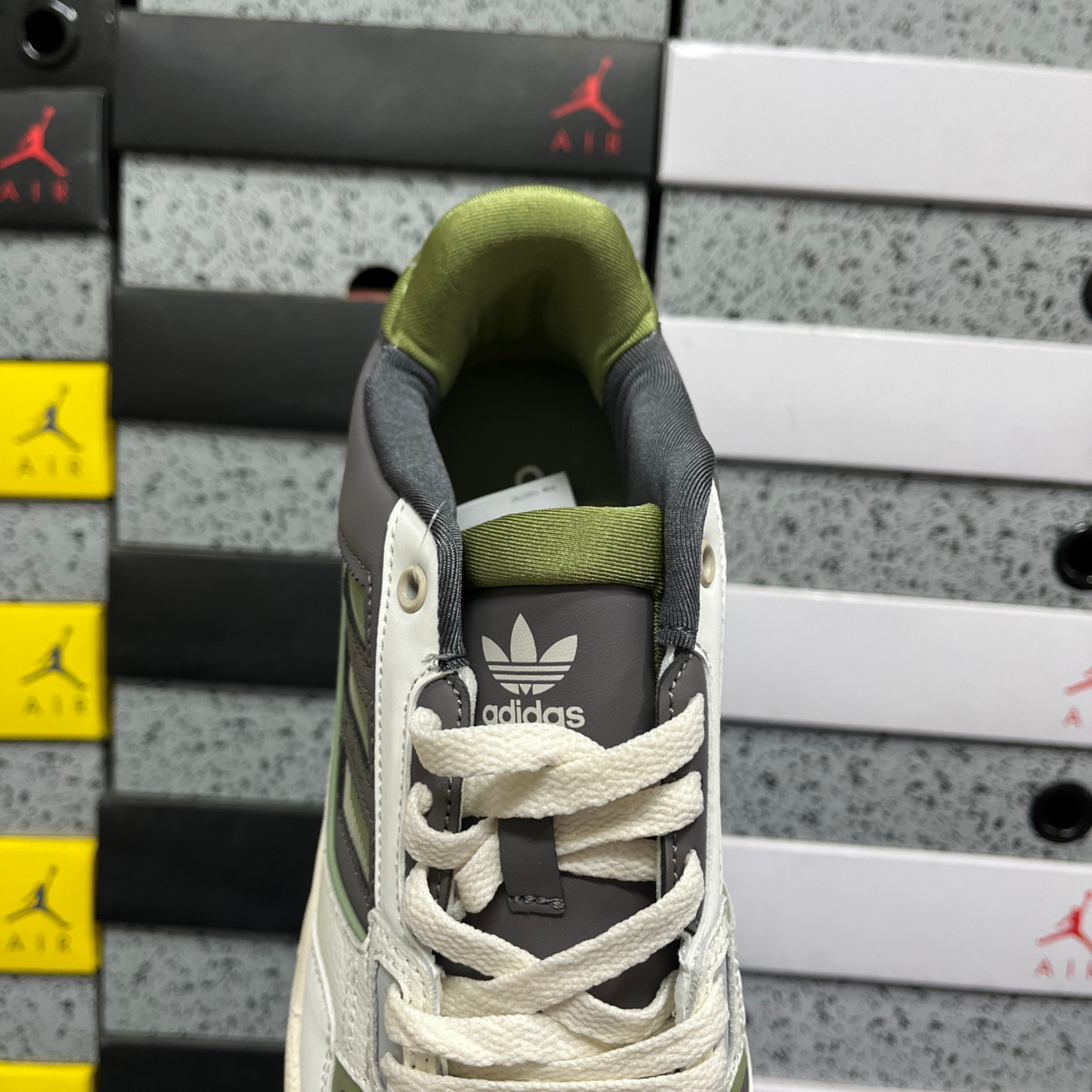 Adidas Drop Step Low 2.0 - White Tint / Collegiate Green / Grey