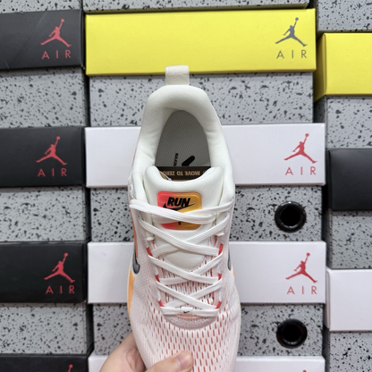 Nike Vomero 18 - Sail Bright Crimson Laser Orange