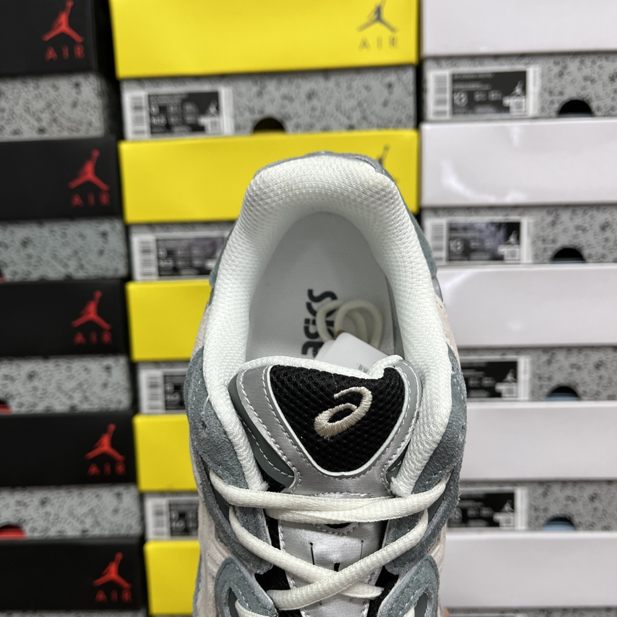 Asics Gel NYC - Graphite Grey Smoke Grey