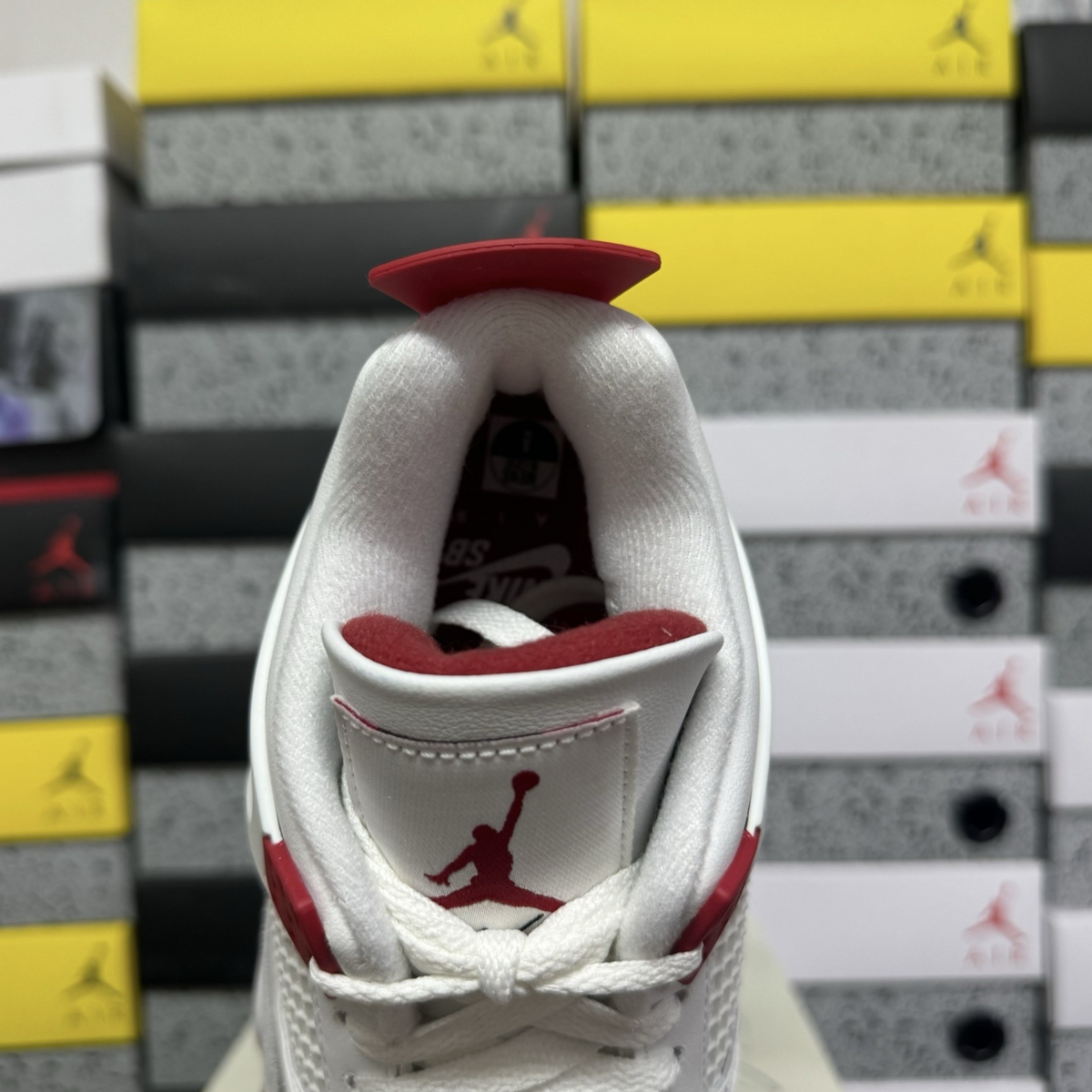 Nike SB x Air Jordan 4 Retro SP - Varsity Red