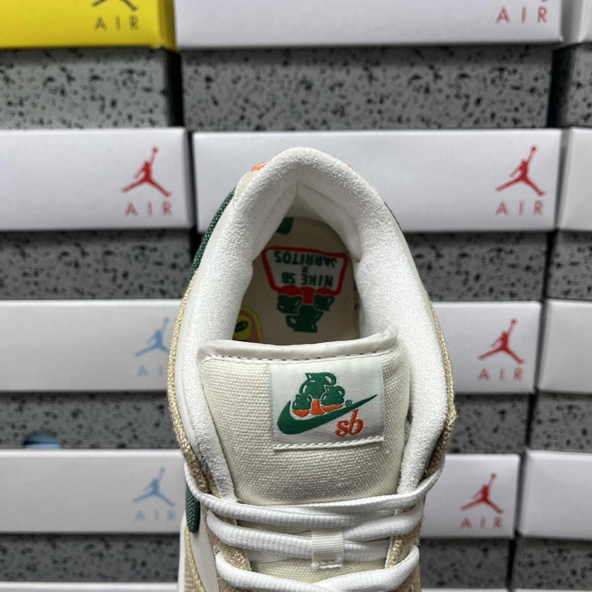 Nike SB Dunk Low Pro - Jarritos