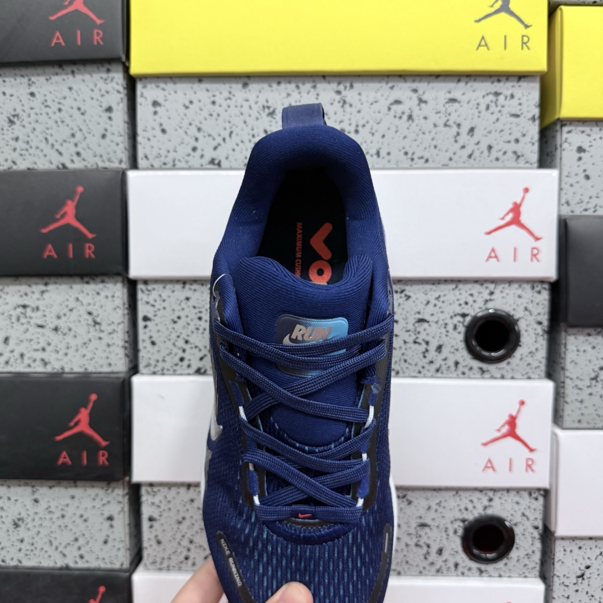Nike Vomero 18 - Blue Void/Metallic Silver