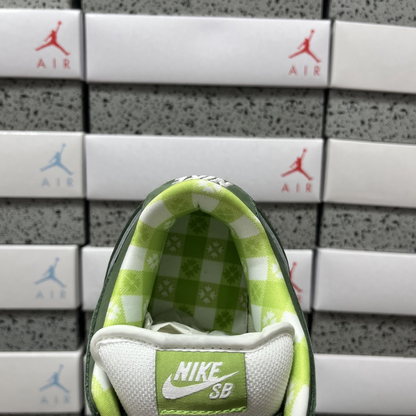 Concepts X Nike SB Dunk Low - Green Lobster