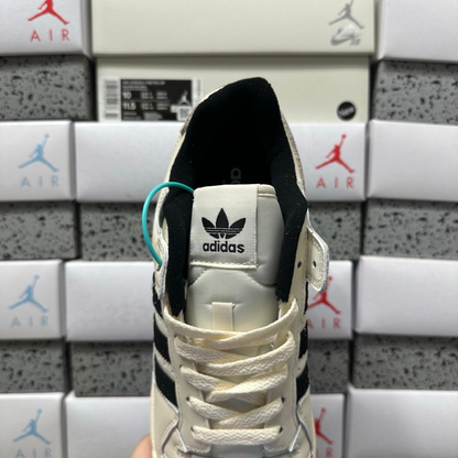 Adidas Forum Low - Core Black / Cream White