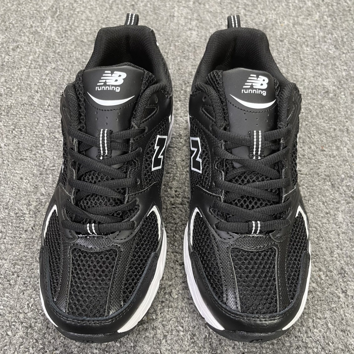 New Balance 530 - Black White
