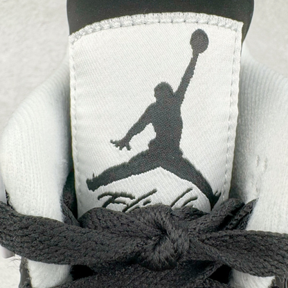 Air Jordan 4 Retro - Fear
