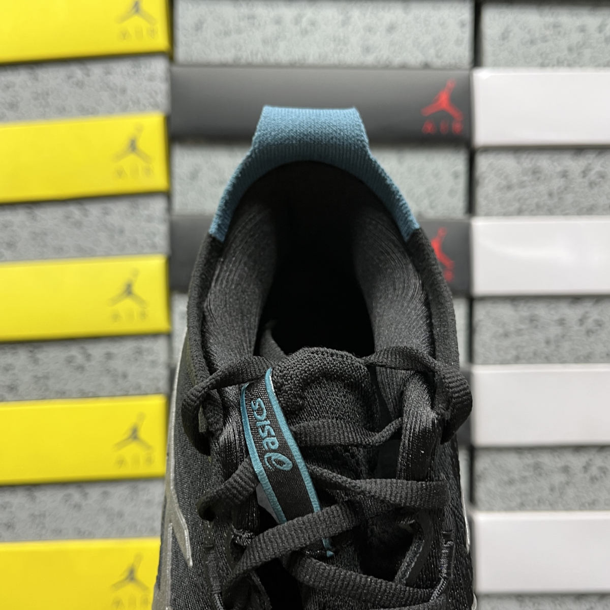 Asics Gel Nimbus 27 - Black / Pure Silver