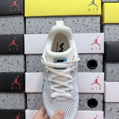 Nike Vomero 18 - White Blue Hero