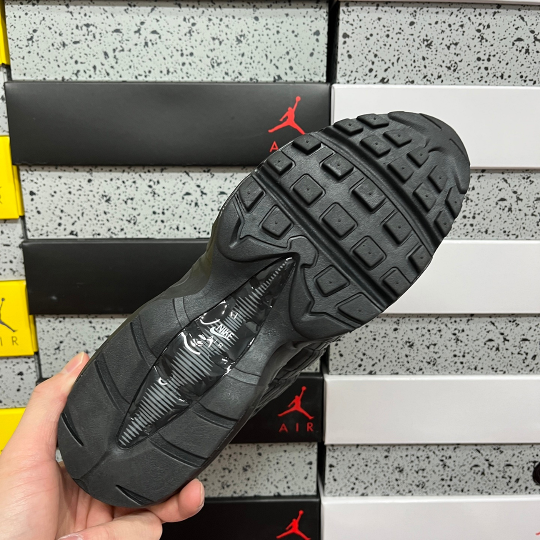 Air Max 95 - Triple Black