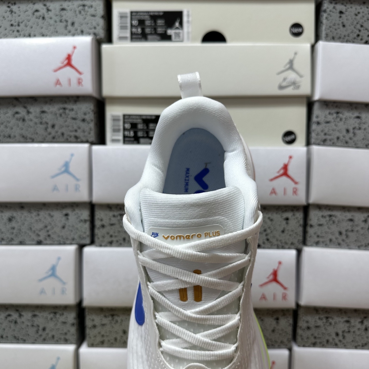 Nike Vomero Plus - White Game Royal Orange