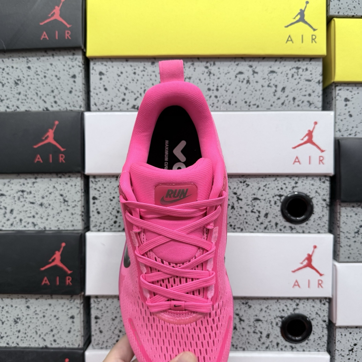 Nike Vomero 18 - Digital Pink/Hyper Orange