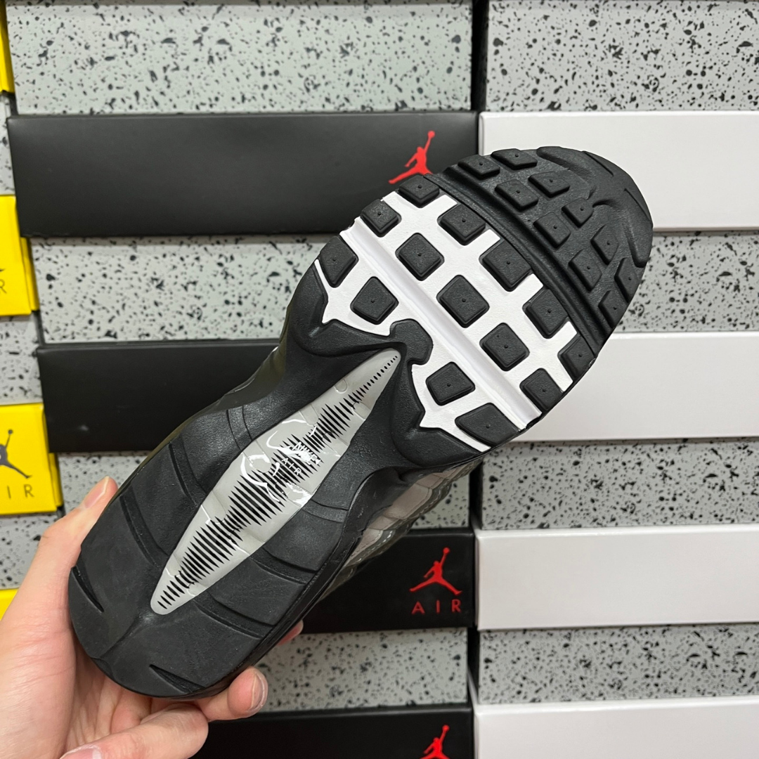 Air Max 95 -  Grey Gradient