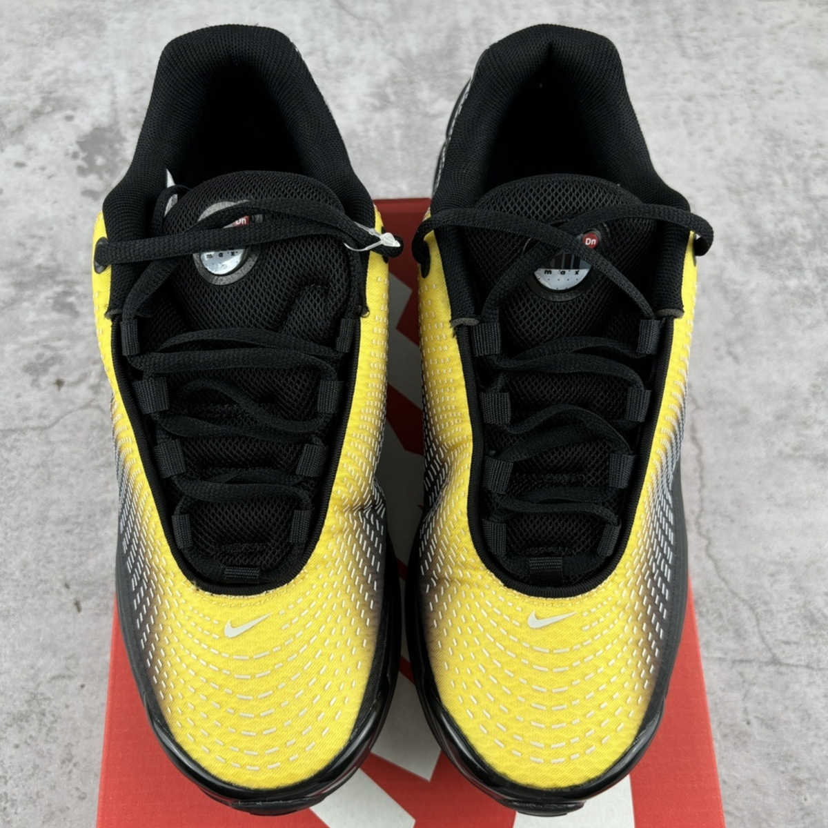 Nike Air Max DN SE - Laser Orange Black