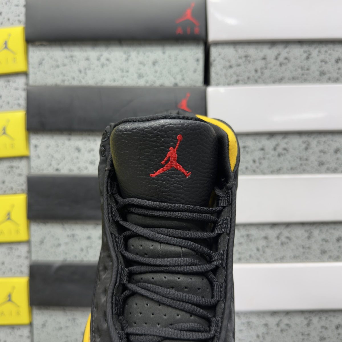 Air Jordan 13 Retro - Melo Class of 2002