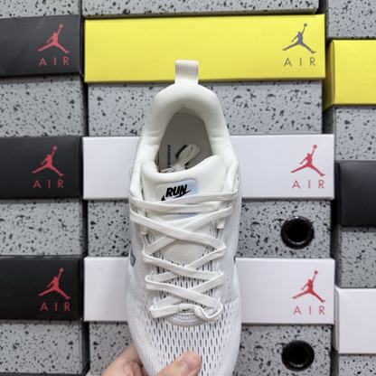 Nike Vomero 18 - Summit White/Blue Tint/Geode Teal