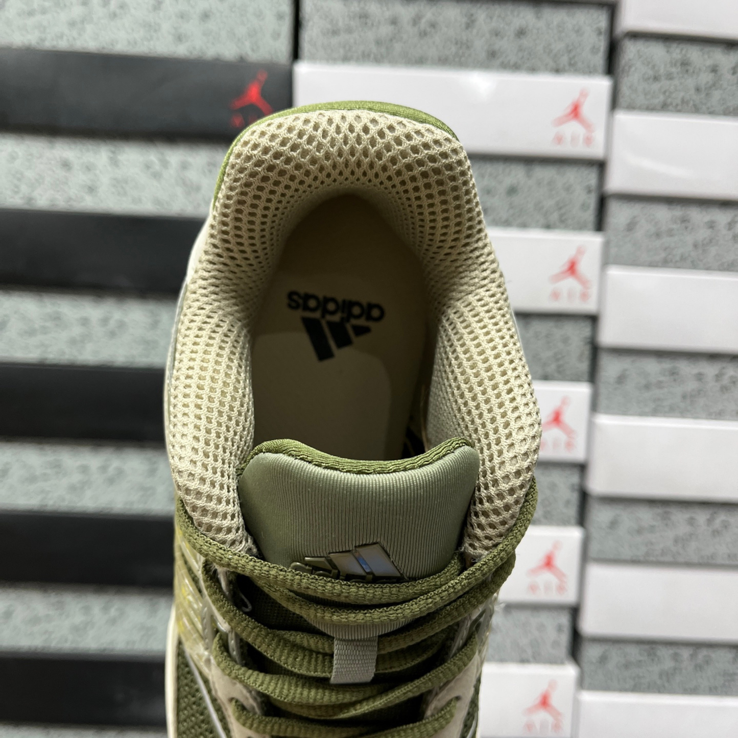Adidas Response CL - Silver Green Olive Cargo