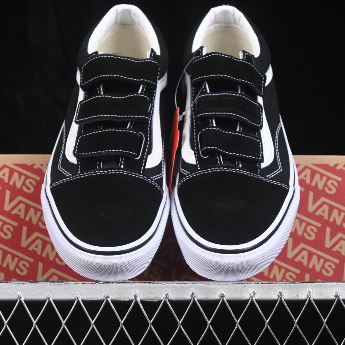 Vans Old Skool V - Black/True White