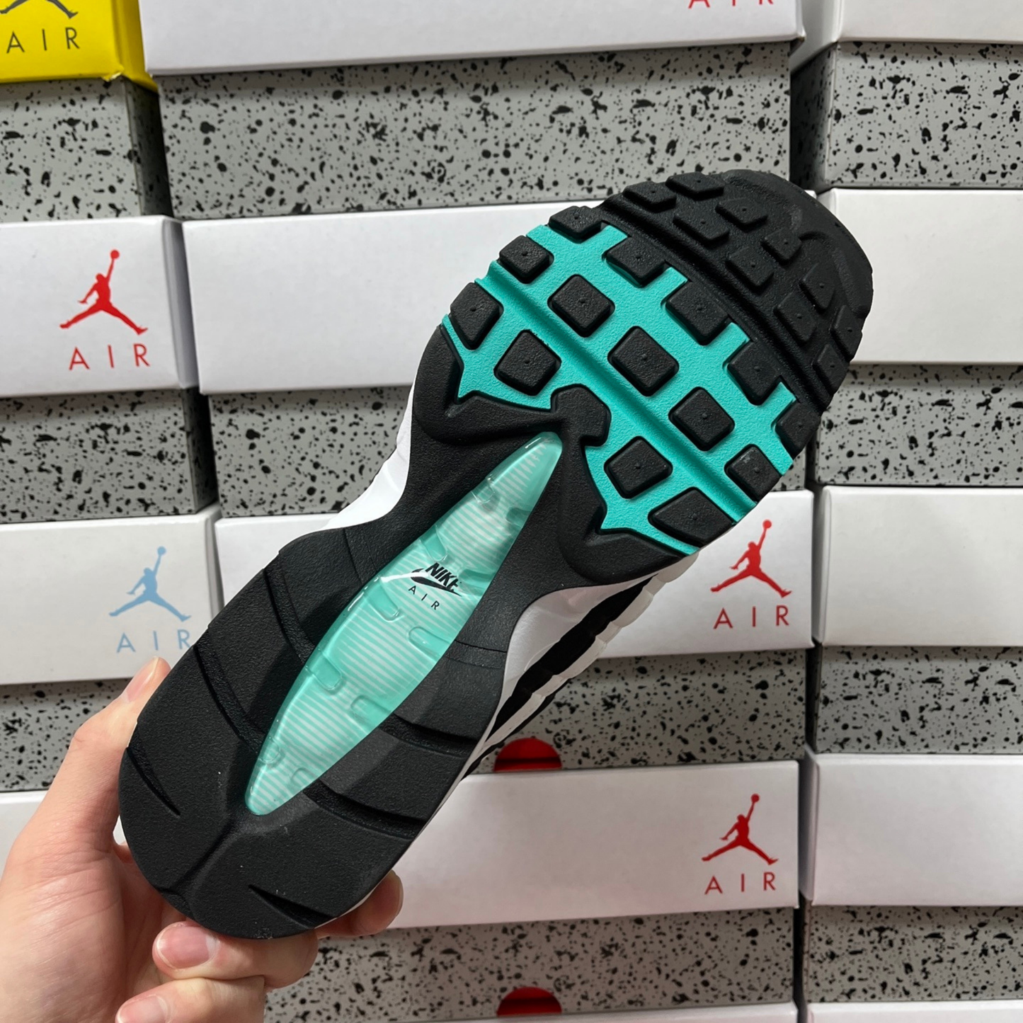 Air Max 95 - Black Border Hyper Jade