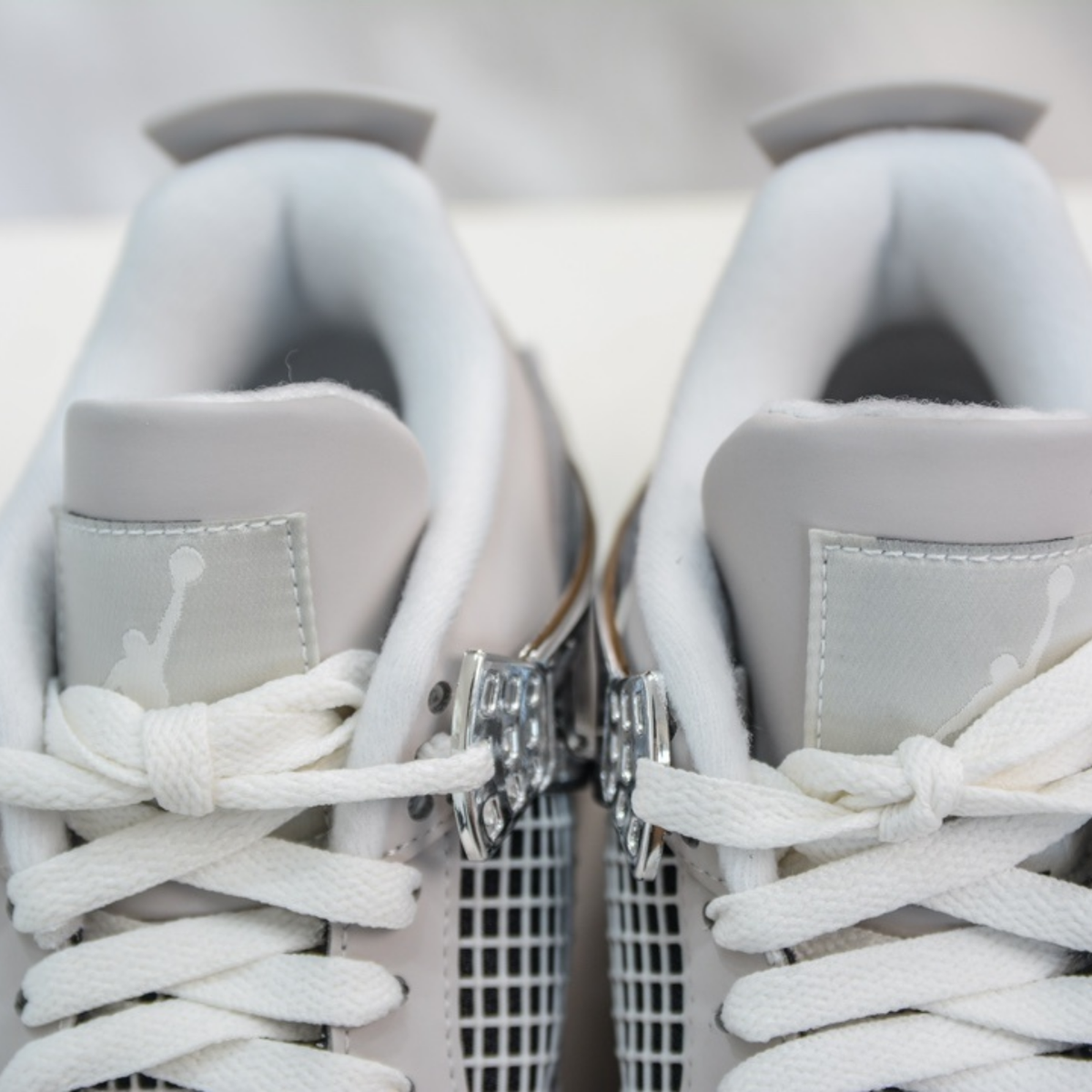 Air Jordan 4 Retro - Frozen Moments