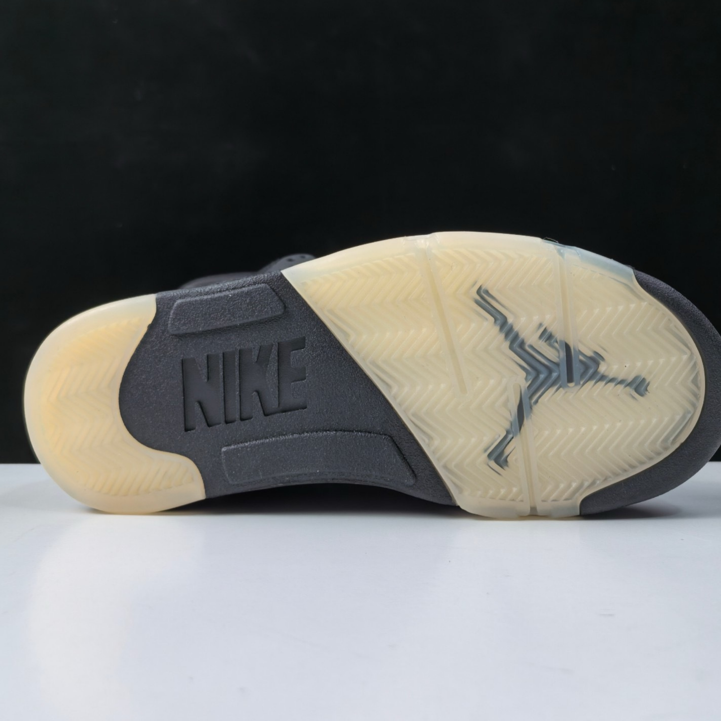 Air Jordan 5 - Off Noir